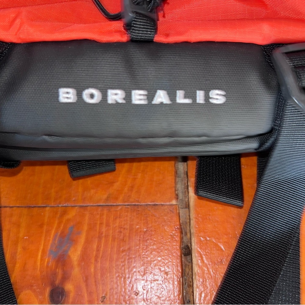 ***NWT*** The North Face Borealus Bold Orange & Black Backpack - Picture 9 of 9